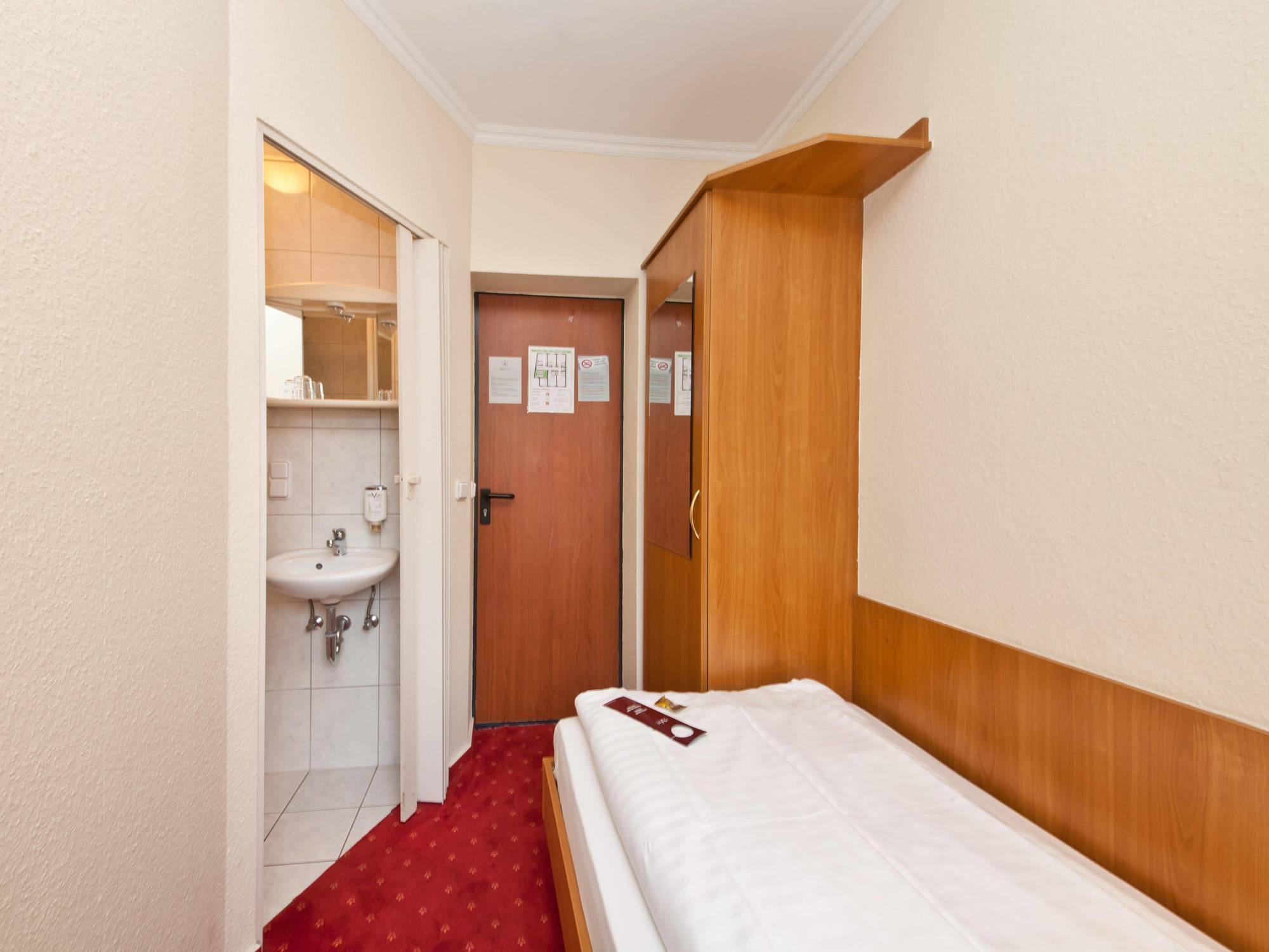Hotel Primus Frankfurt Sachsenhausen Франкфурт-на-Майне Экстерьер фото